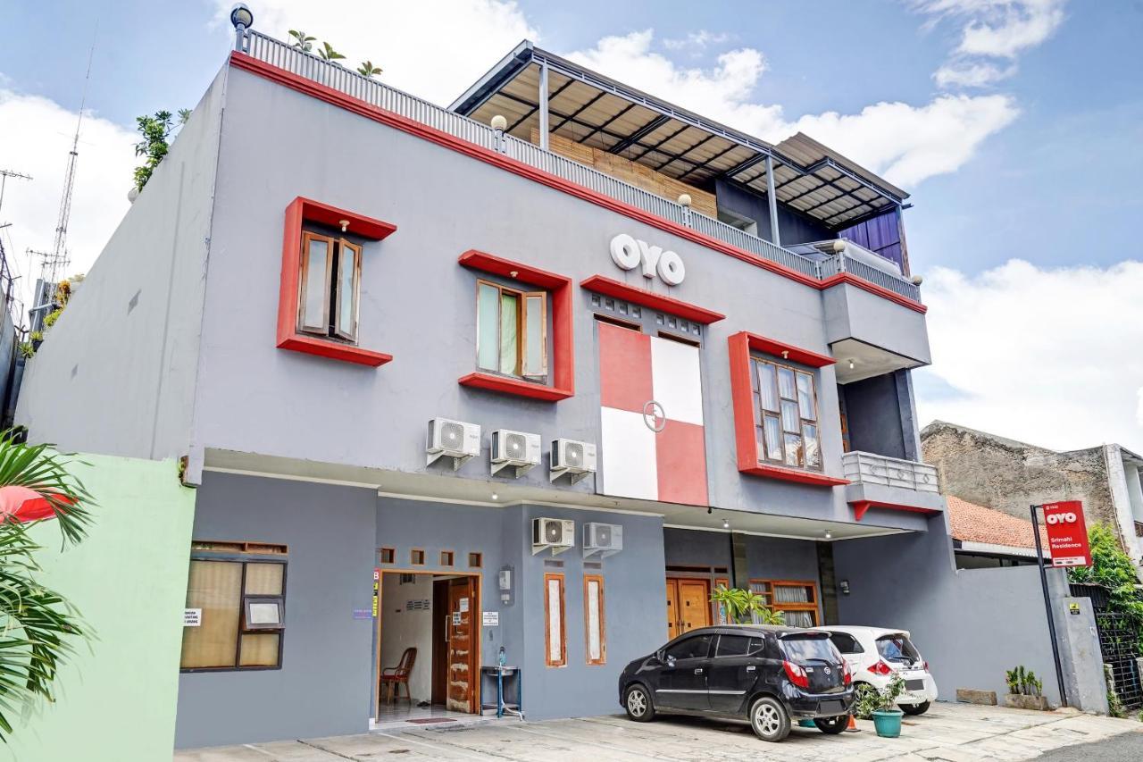 Oyo 1932 Srimahi Residence Bandung Exteriör bild