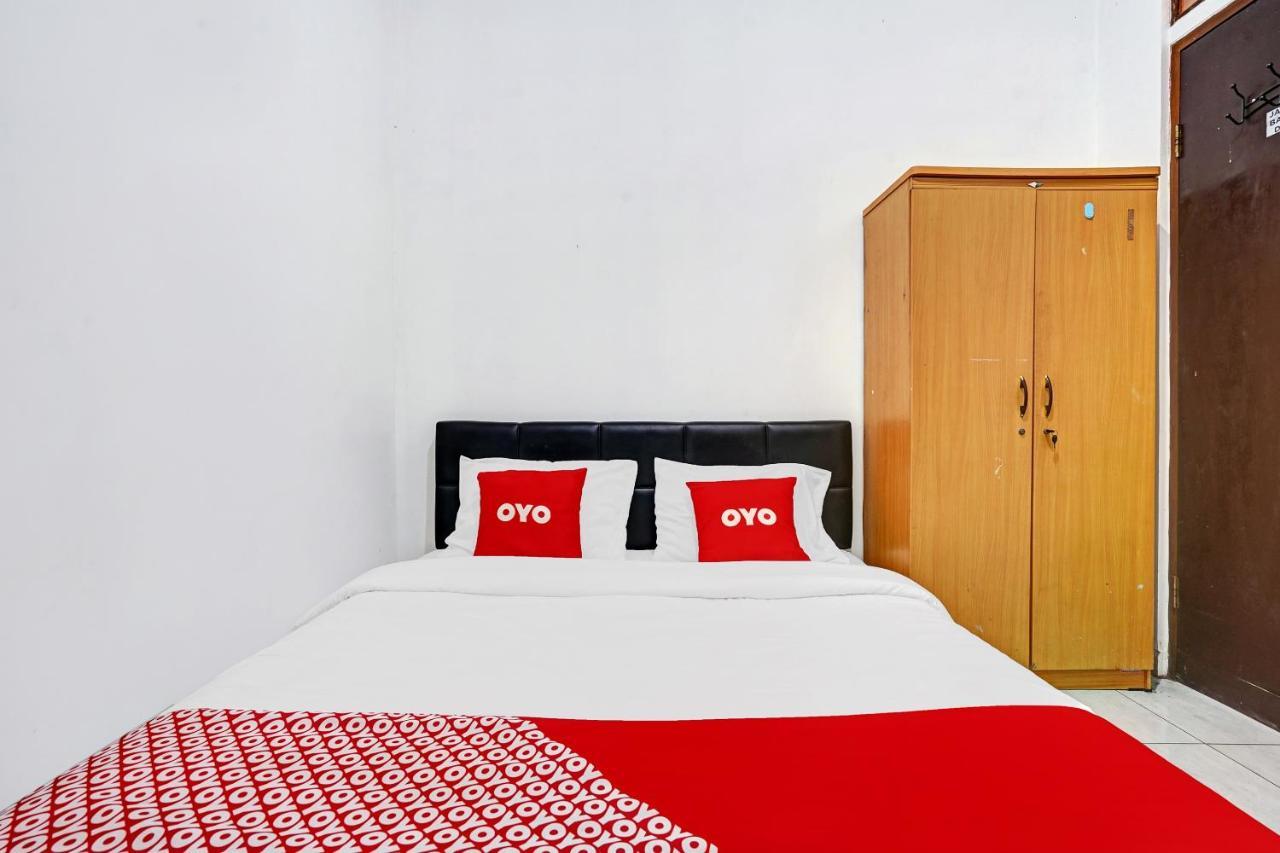 Oyo 1932 Srimahi Residence Bandung Exteriör bild